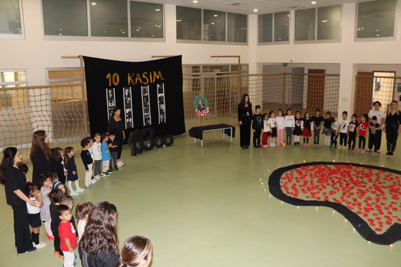 ANAOKULUMUZDA 10 KASIM ATATÜRK'Ü ANMA PROGRAMI DÜZENLENDİ ANAOKULUMUZDA 10 KASIM ATATÜRK'Ü ANMA PROGRAMI DÜZENLENDİ